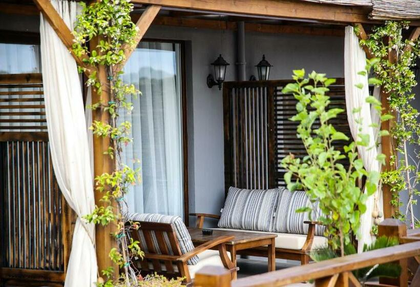 家庭房带园景, Mavi̇ At Hotel Blue Horse