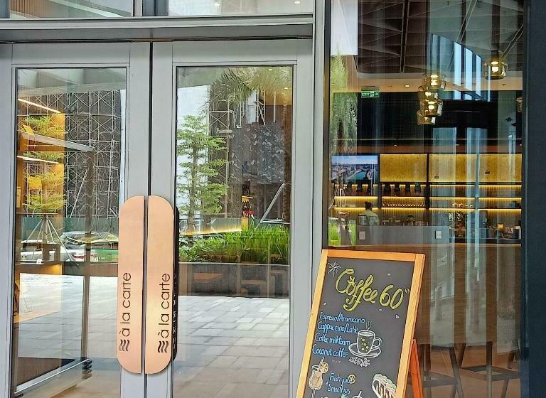 Standard studio with lake view, Alacarte Rosabella Nguyen