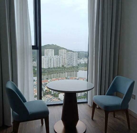 Standard studio with lake view, Alacarte Rosabella Nguyen