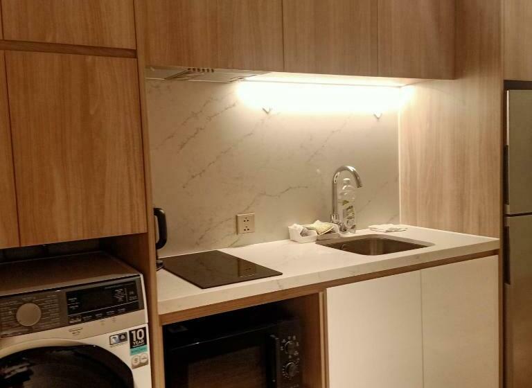 Standard studio with lake view, Alacarte Rosabella Nguyen