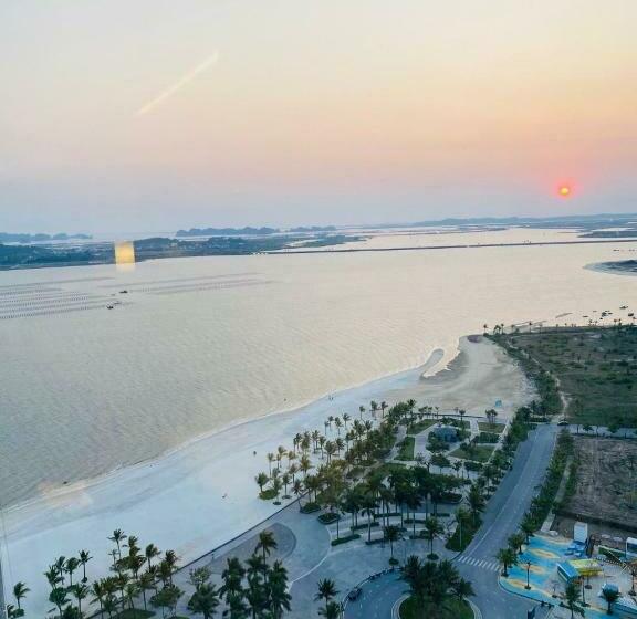 استودیوی استاندارد با چشمانداز دریا, Alacarte Rosabella Nguyen