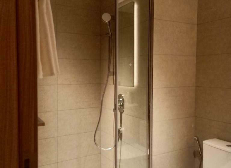 استودیوی استاندارد با چشمانداز دریا, Alacarte Rosabella Nguyen