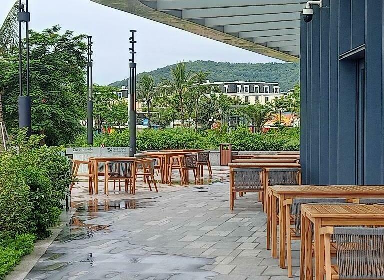 سوئیت 2 خوابه, Alacarte Rosabella Nguyen