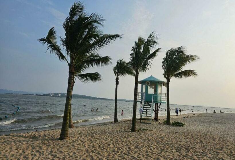 Standard studio with lake view, Alacarte Rosabella Nguyen