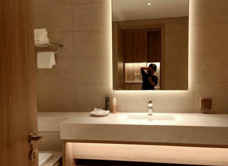 استودیوی استاندارد با چشمانداز دریا, Alacarte Rosabella Nguyen