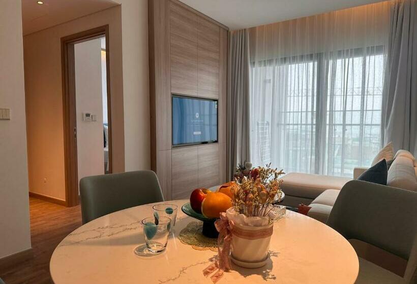 سوئیت 2 خوابه, Alacarte Rosabella Nguyen