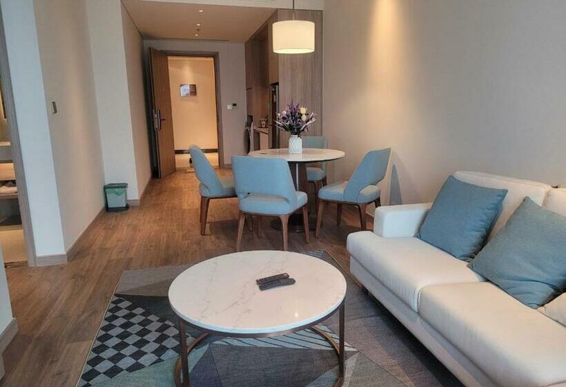 سوئیت 2 خوابه, Alacarte Rosabella Nguyen