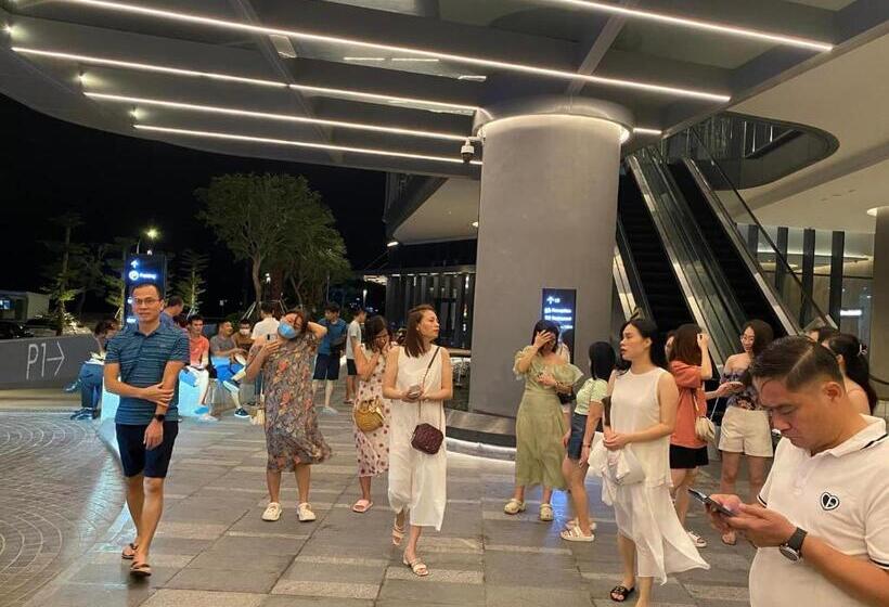 سوئیت 2 خوابه, Alacarte Rosabella Nguyen