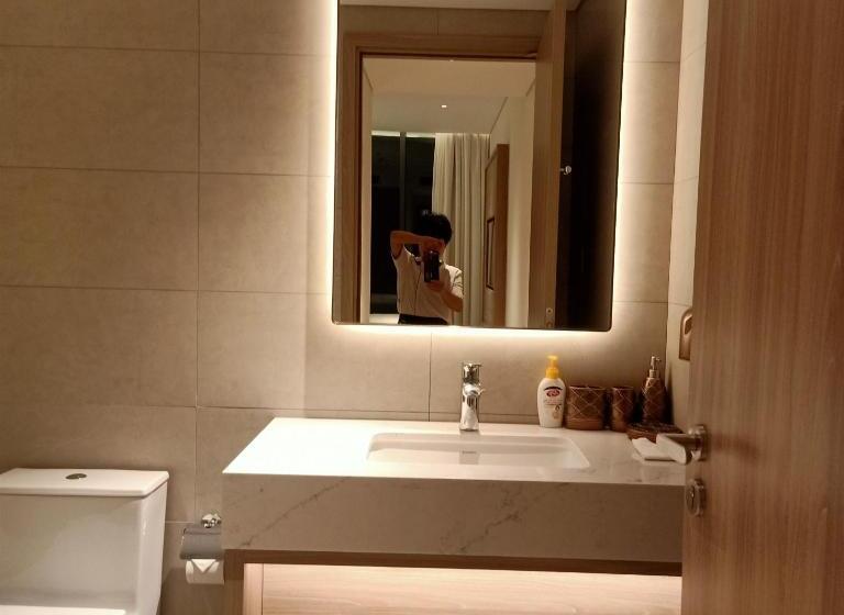 سوئیت 2 خوابه, Alacarte Rosabella Nguyen