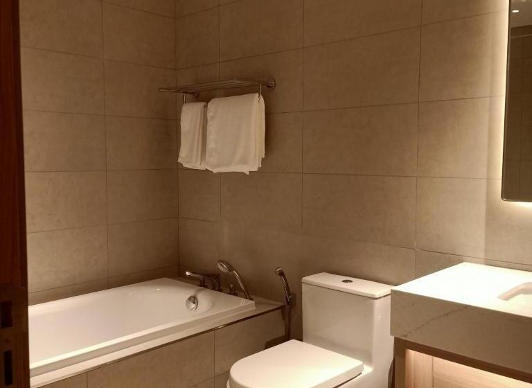 سوئیت 2 خوابه, Alacarte Rosabella Nguyen