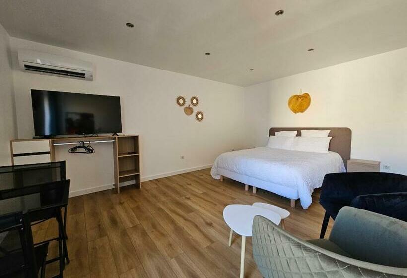 스탠다드 룸, Rue Des Tilleuls