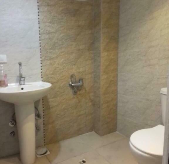 اتاق استاندارد یک نفره, Oh! Cairo Pharaoh Hostel