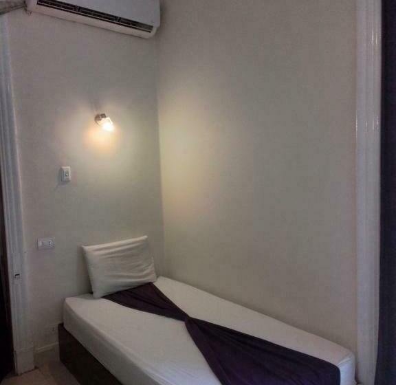 اتاق استاندارد سه نفره, Oh! Cairo Pharaoh Hostel