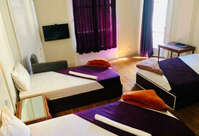اتاق استاندارد سه نفره, Oh! Cairo Pharaoh Hostel
