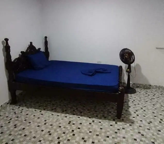 Deluxe Yhden Hengen Huone, Dayanda
