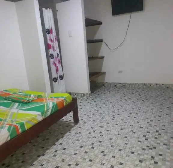 Deluxe Yhden Hengen Huone, Dayanda