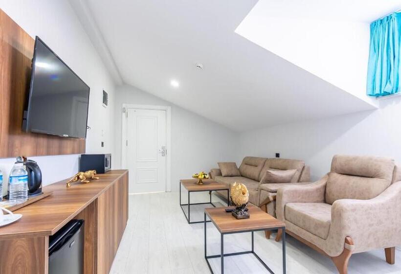 سوییت, Wp White Palace