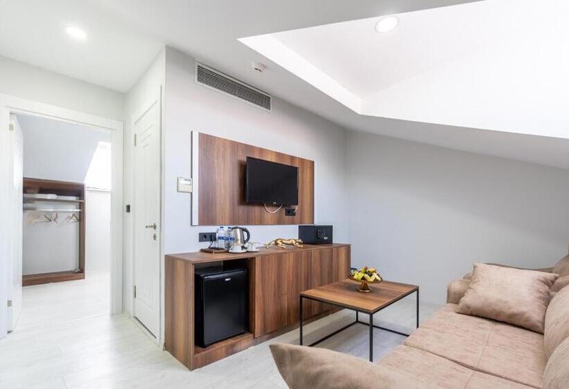 سوئیت 2 خوابه, Wp White Palace