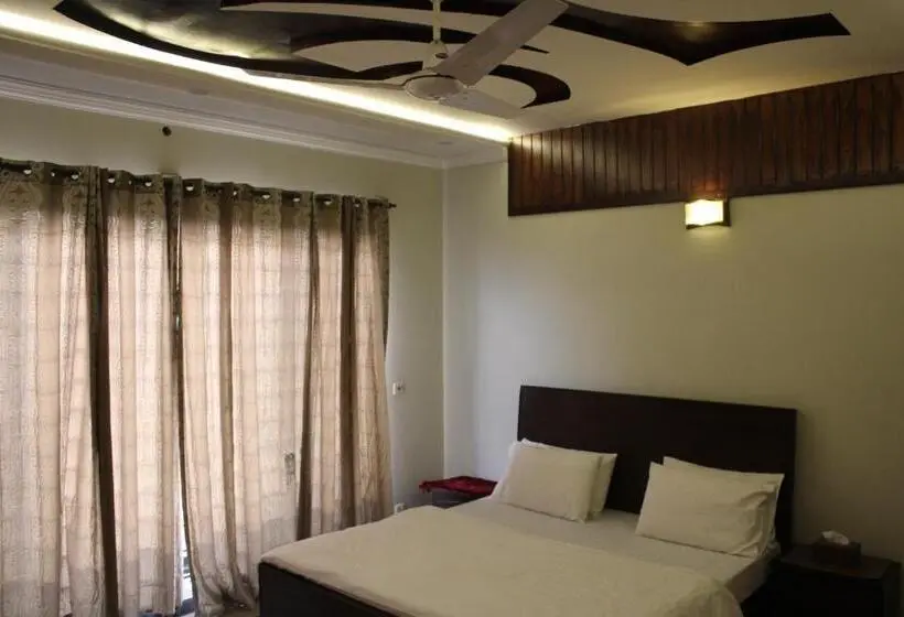 اتاق سوپریور با تخت بزرگ, 26 Number Bus Stop Guest House