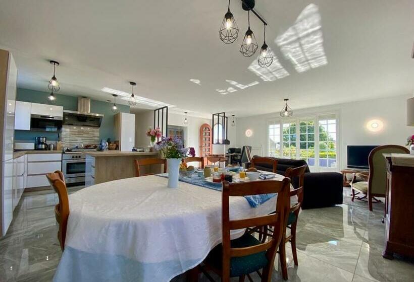 スタンダードルーム, Guestroom Saint Michel Chef Chef, 1 Pièce, 2 Personnes   Fr 1 306 1256