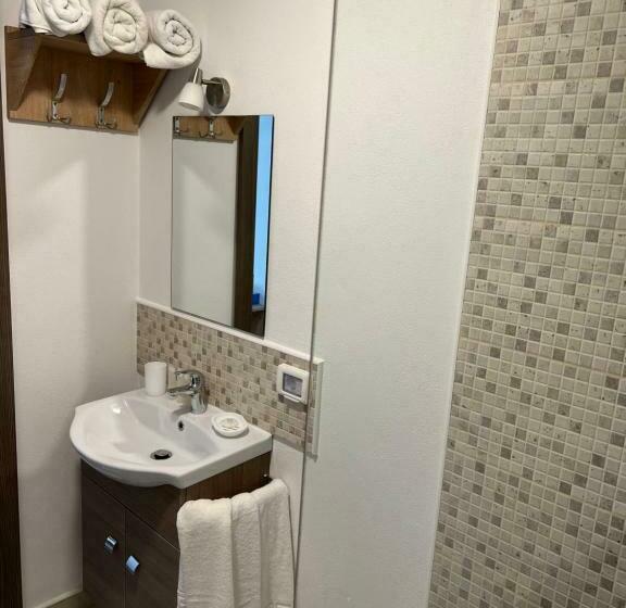 חדר סטנדרט לשלושה, Panorama David