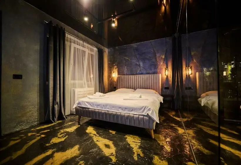 Deluxe-huone, Sianisia