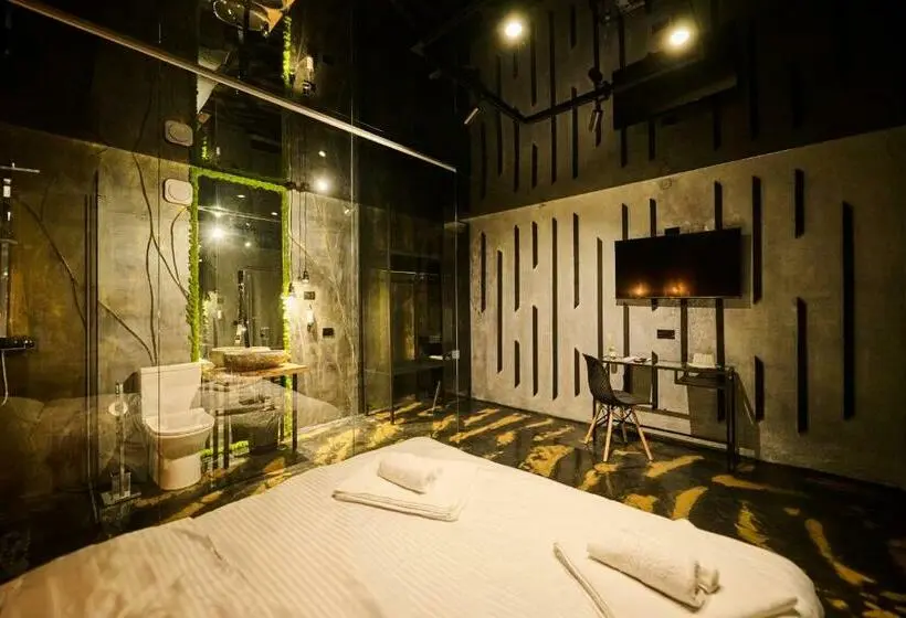 Deluxe-huone, Sianisia