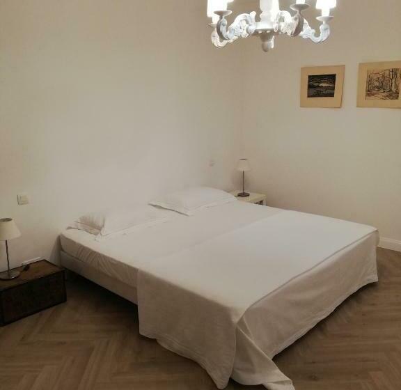 חדר סטנדרט, Les 3 Platanes