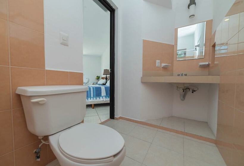 اتاق سوپریور, La Trigueña