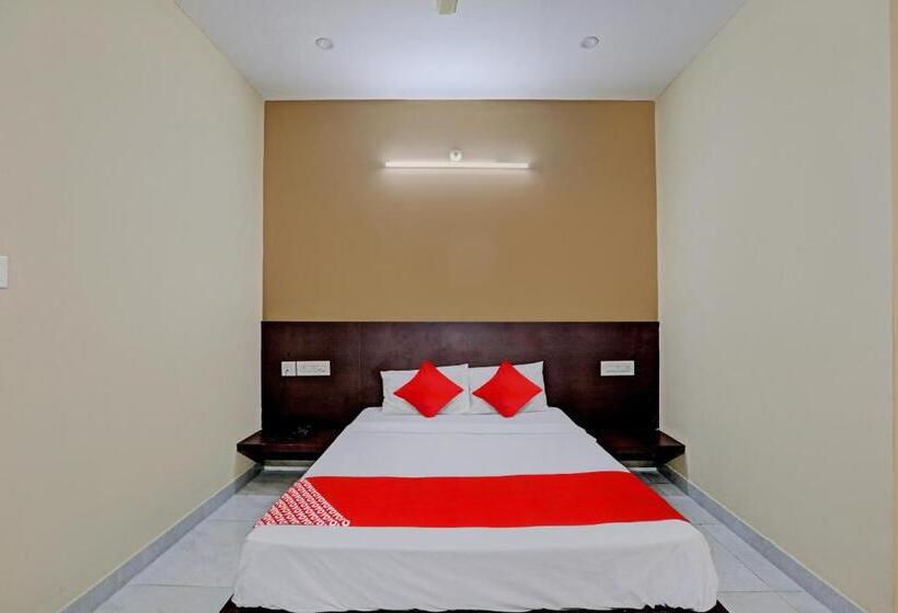 חדר קלאסי לשלושה, Oyo Flagship Srk Palace
