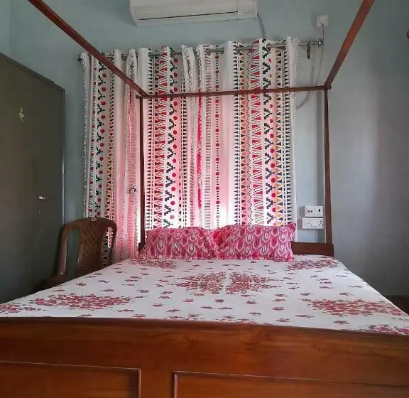バルコニー付きデラックスルーム, Balurghat Hotel Kokoro Farmhouse