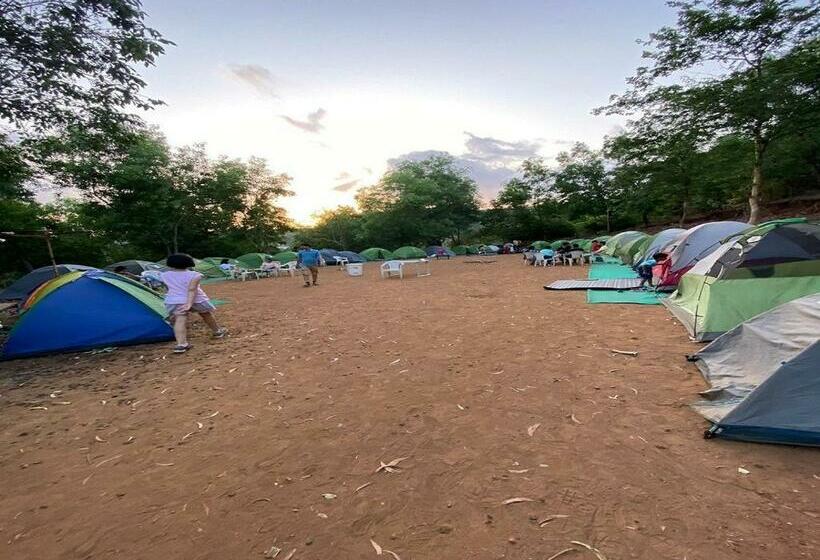 كوخ قياسي, Euphoria Wild Life Resort & Camping Bhorgiri