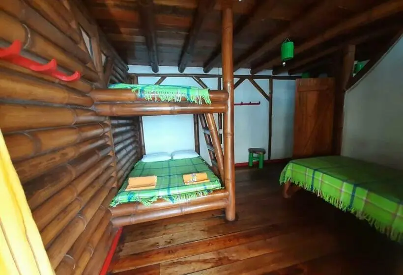 Deluxe Szoba, Bambu Mompiche