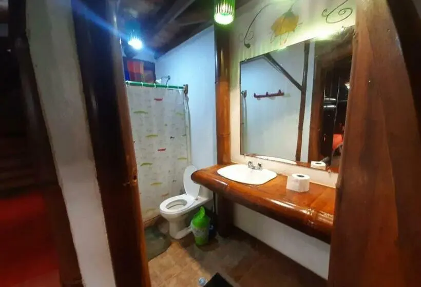 Családi Szoba, Bambu Mompiche