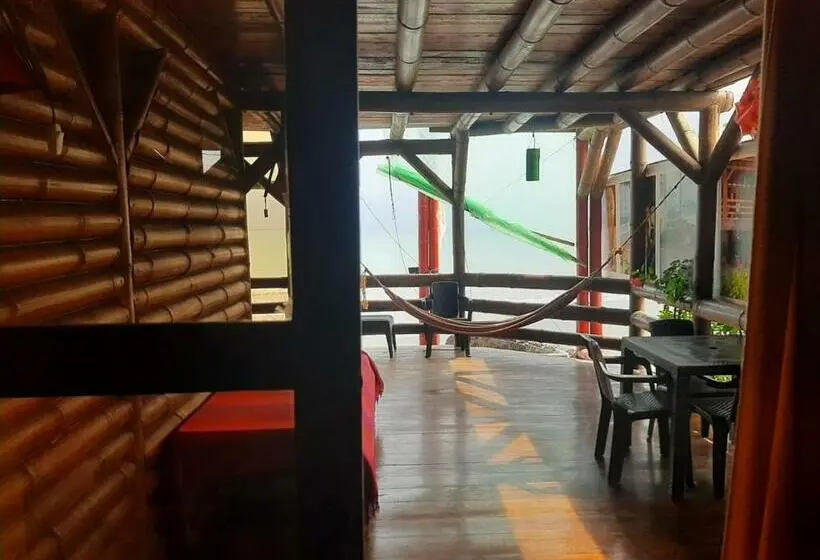 Családi Szoba, Bambu Mompiche