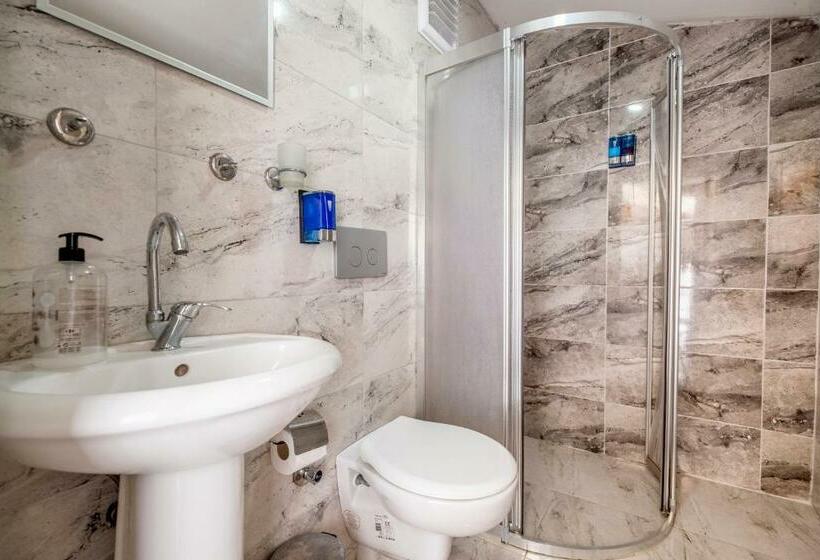 استودیو استاندارد با تراس, Stanbol Apart