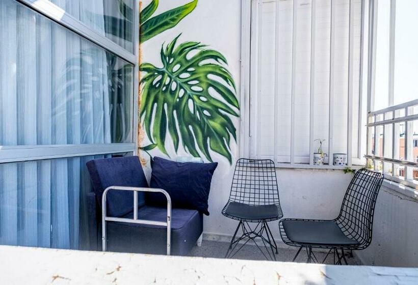 اتاق استاندارد سه تخته با بالکن, Stanbol Apart