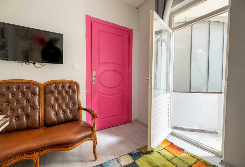 اتاق استاندارد, Stanbol Apart