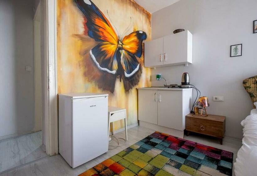 اتاق استاندارد, Stanbol Apart