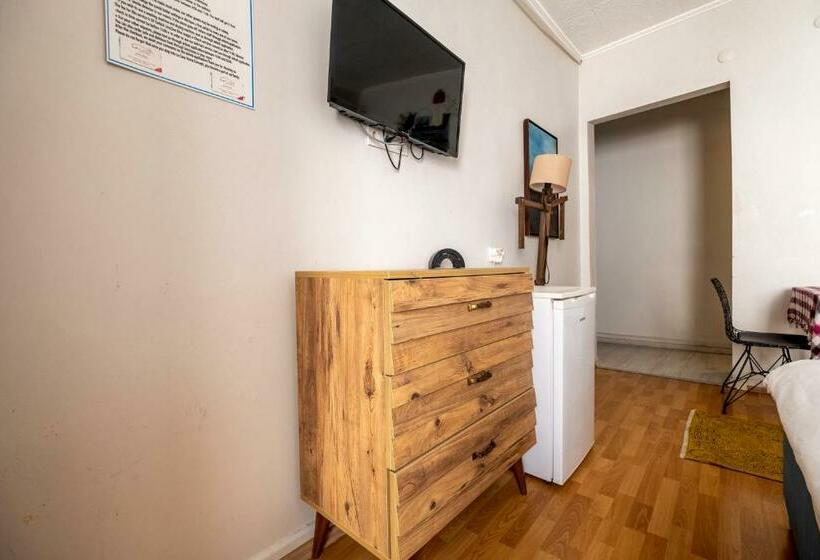 اتاق استاندارد سه نفره, Stanbol Apart