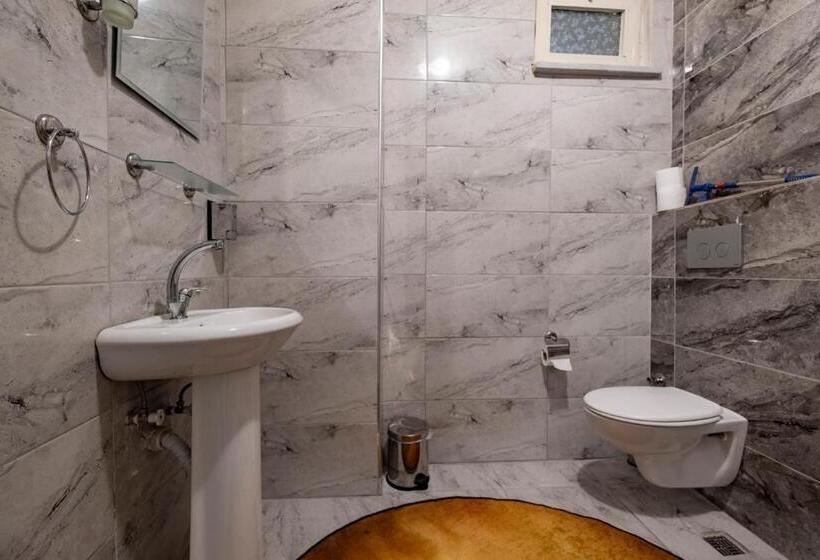 اتاق استاندارد سه نفره, Stanbol Apart