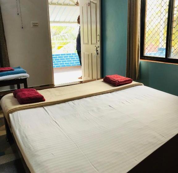 带阳台的豪华间, Silver Saands Beach Villa   Malpe Beach
