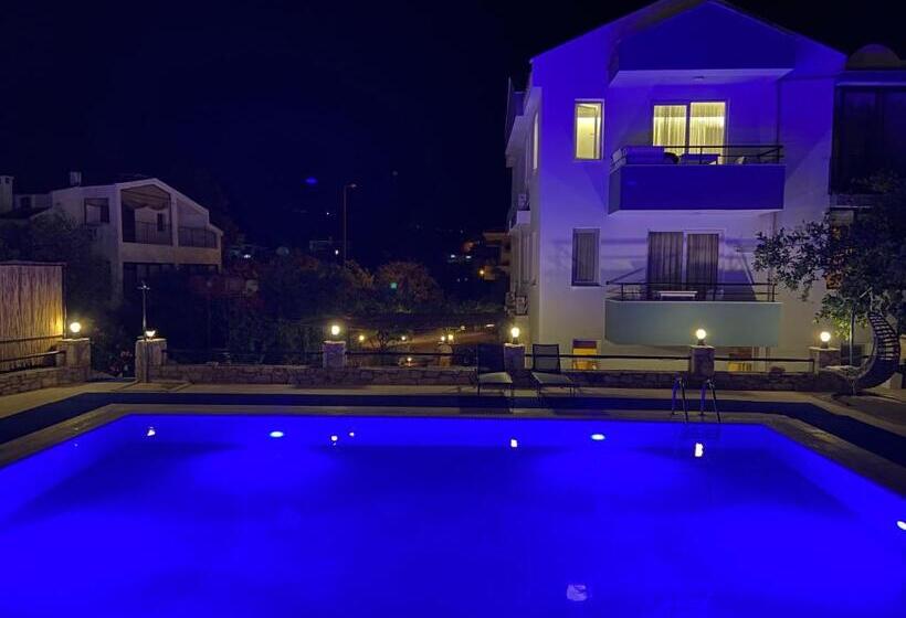 Апартаменты 1 Спальня Вид на Бассейн, özgüm Suite Otel