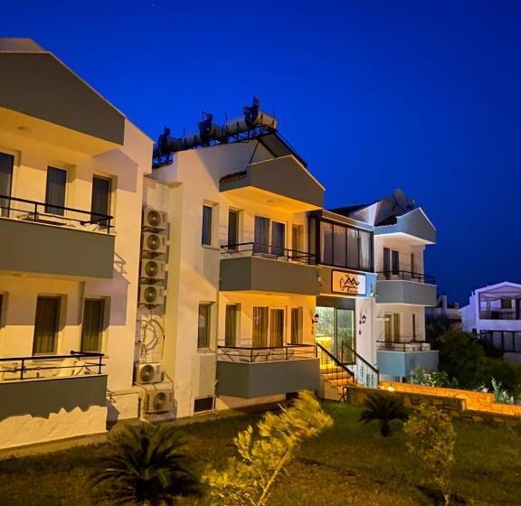 شقة غرفة واحدة مطلة على حمام السباحة, özgüm Suite Otel