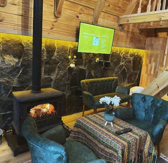 סוויטה משפחתית, Ri̇ze Sereni̇ty Bungalov