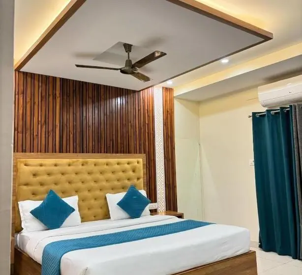 Suite con Balcone, Devvani