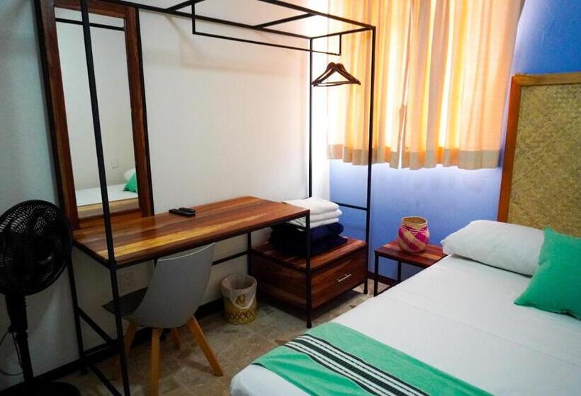 חדר סטנדרט חדר אמבטיה משותף, Hostal Chocolate Calenda