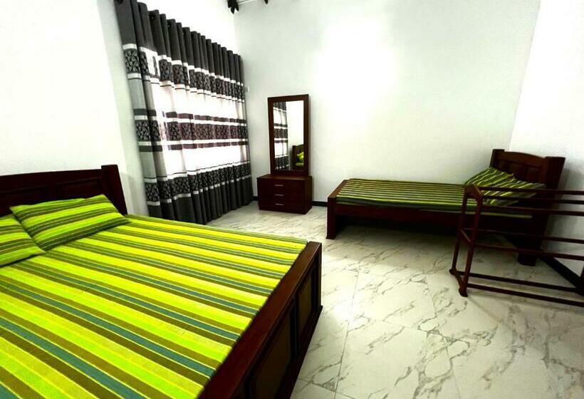 غرفة عائلية, Nathaniel S Guest Inn