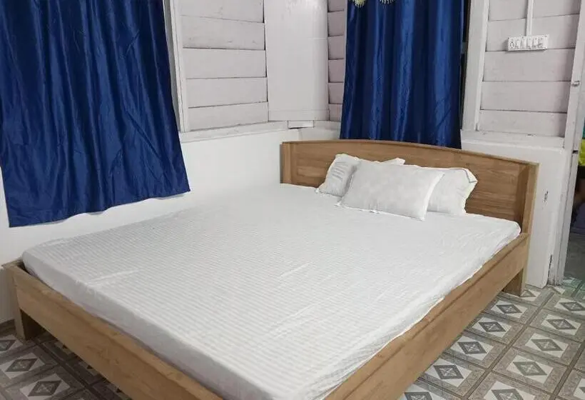バルコニー付きデラックスルーム, Dooars Velley Home Stay