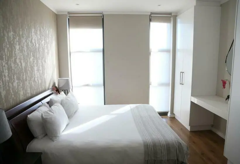 آپارتمان 3 خوابه, Executive 3 Bed Apartment With Balcony & Executive 2 Bed Apartment In Sandton